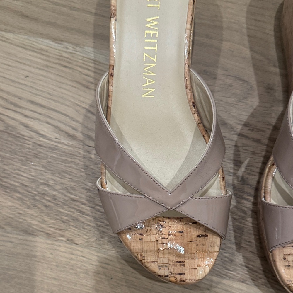 Stuart Weitzman Beige Wedge Sandals size 8 - Picture 2 of 4